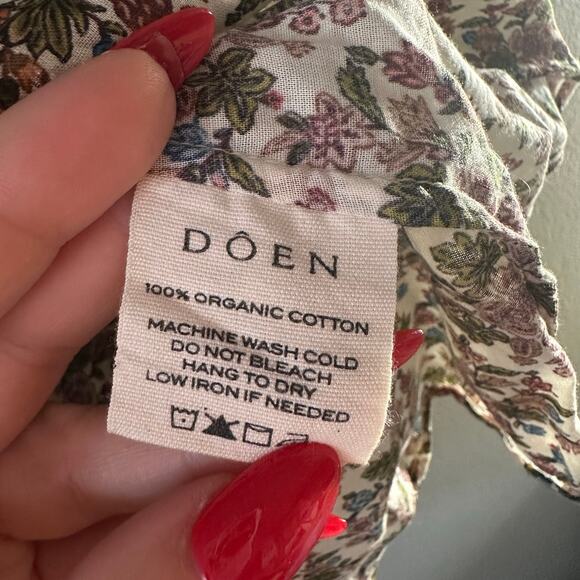 Doen Agotha Floral Blouse Size Medium Creme Forest Floral - Picture 6 of 8